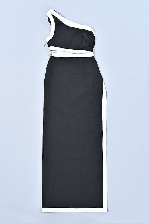 Woman wearing a figure flattering  Atlanta Bodycon Maxi Dress - Classic Black BODYCON COLLECTION