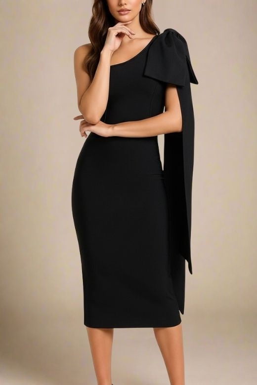 Woman wearing a figure flattering  Lela Long Sleeve Bandage Midi Dress - Classic Black BODYCON COLLECTION