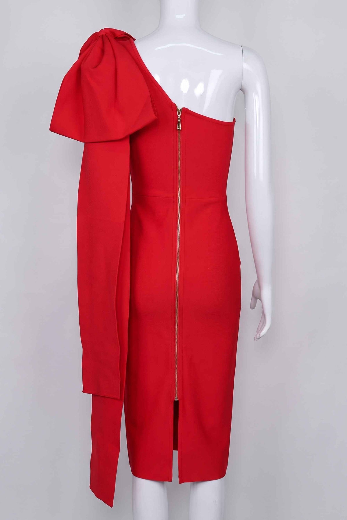 Woman wearing a figure flattering  Lela Long Sleeve Bandage Midi Dress - Lipstick Red BODYCON COLLECTION