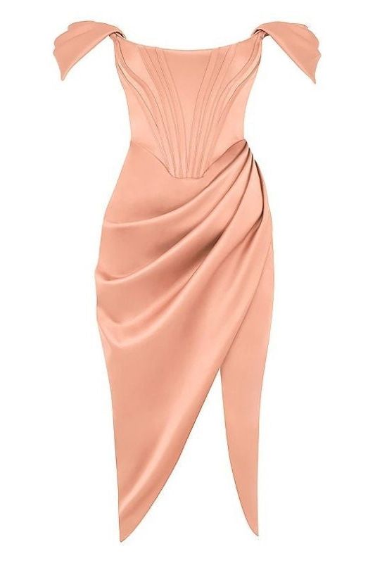 Woman wearing a figure flattering  Leona Bodycon Dress - Dusty Pink BODYCON COLLECTION